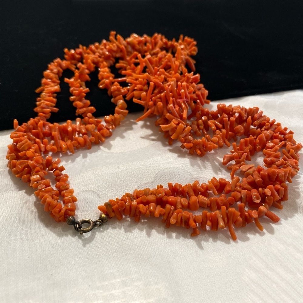 Vintage 3 Strand Natural Branch Coral Necklace - Picture 8 of 11